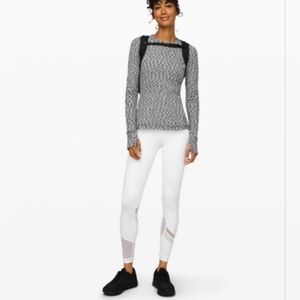 Lululemon Women’s Long Sleeve Pullover Top Thumbholes Gray And Blue —Size 4–